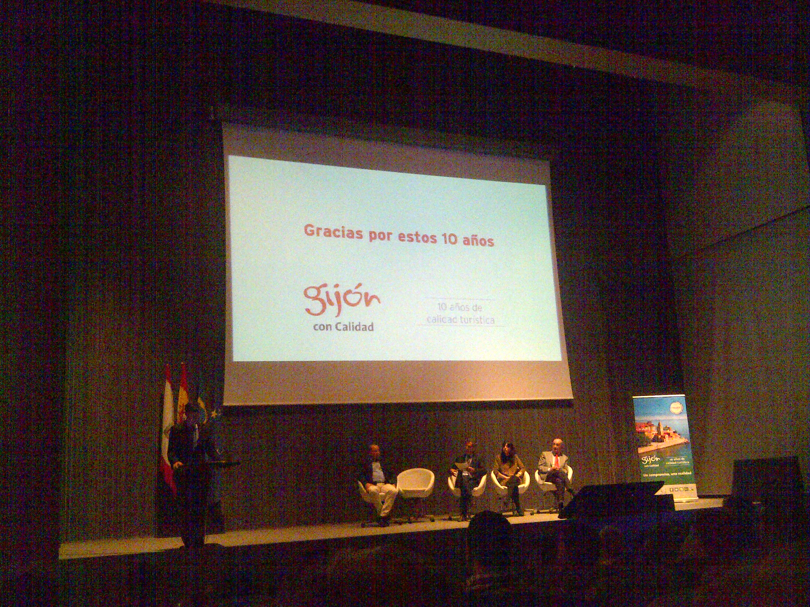 DOS SOCIOS DEL CLUB PREMIADOS EN LA GALA GIJóN CON CALIDAD